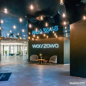 ***** Hotel Renaissance Airport Poland