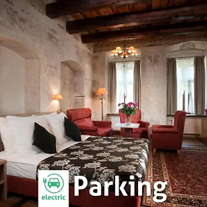 4* Hotell Santi